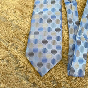 Perry Ellis Portfolio Blue White Gray Polka Dot Silk Neck Tie 100% Silk